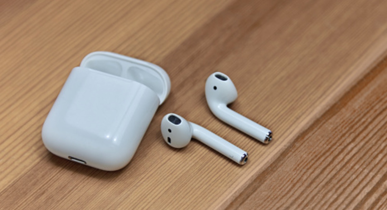 can-you-connect-airpods-to-a-tv-the-indoor-haven