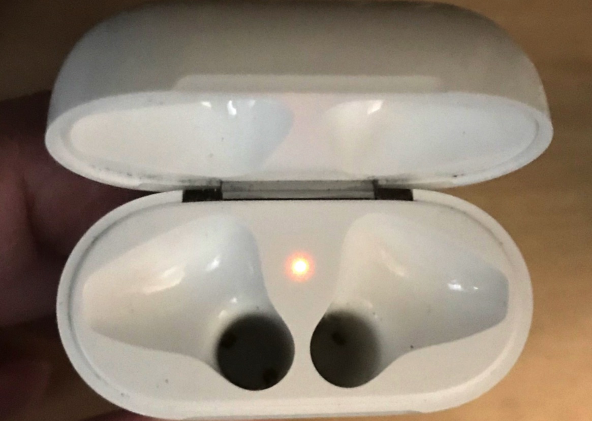 can-you-charge-airpods-in-a-different-case-the-indoor-haven